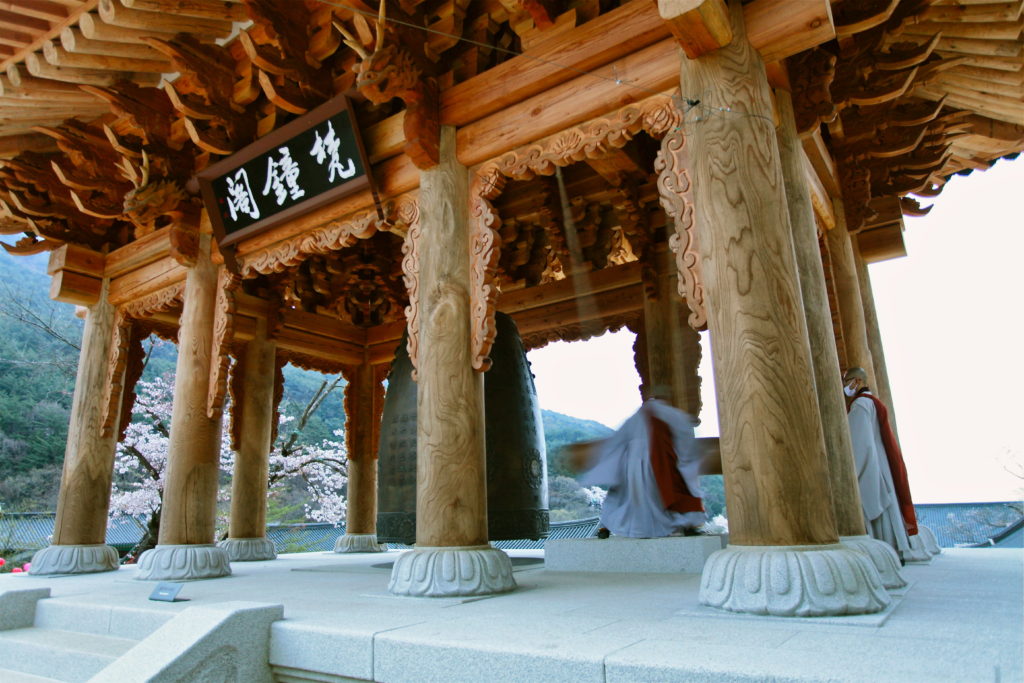 At the beginning and end of the day there is a ceremony at Buddhist temples. Part of the ceremony involves a giant bell being rung.